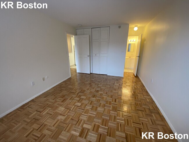 Building Photo - 185 Freeman St