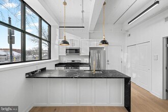 Building Photo - 36 N Narberth Ave