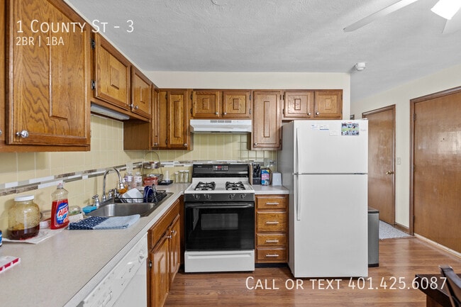 Building Photo - 1 County St