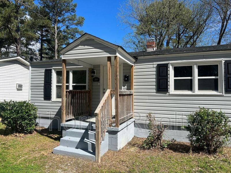 501 Whitaker St, Enfield, NC 27823 House Rental in Enfield, NC