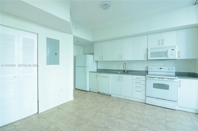 Foto del edificio - 275 NE 18th St