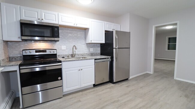 Foto del edificio - 139 Litchfield Pines Dr