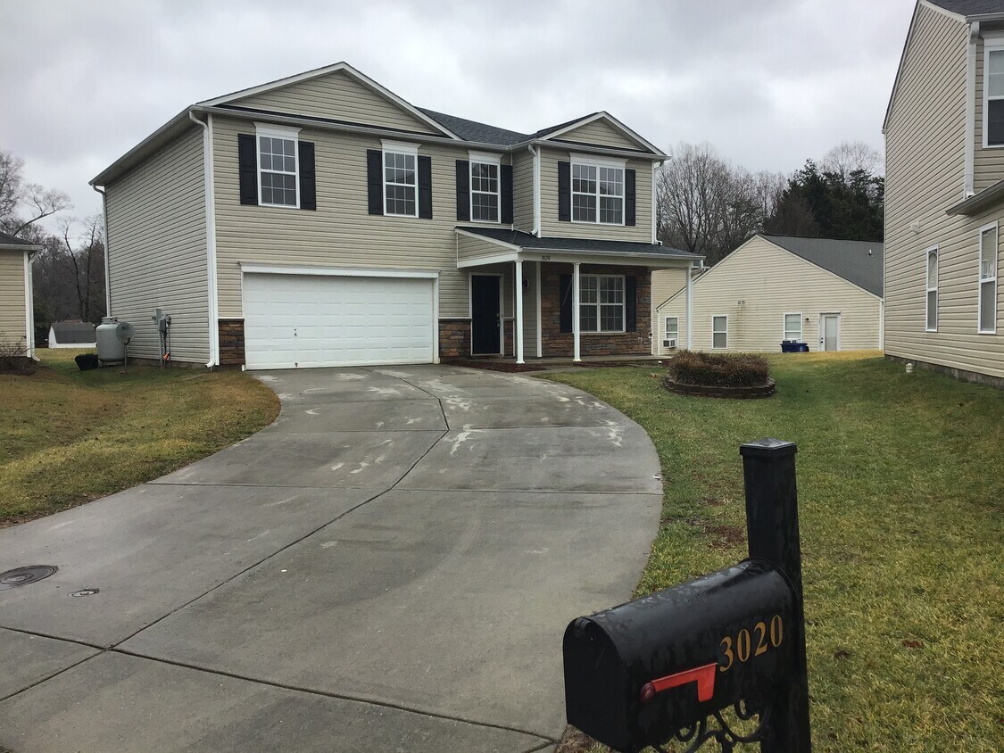 3969 Highland Creek Court House Rental in Pfafftown, NC