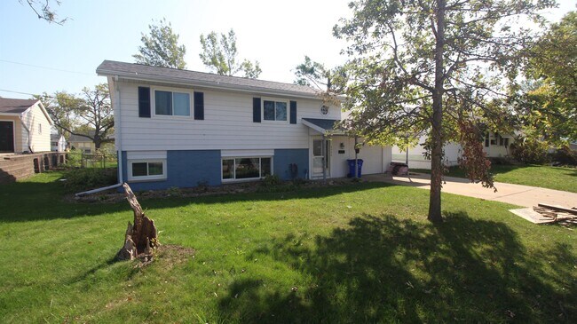 Foto del edificio - 4528 Ozark St NE