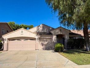 Building Photo - 3946 E Remington Dr