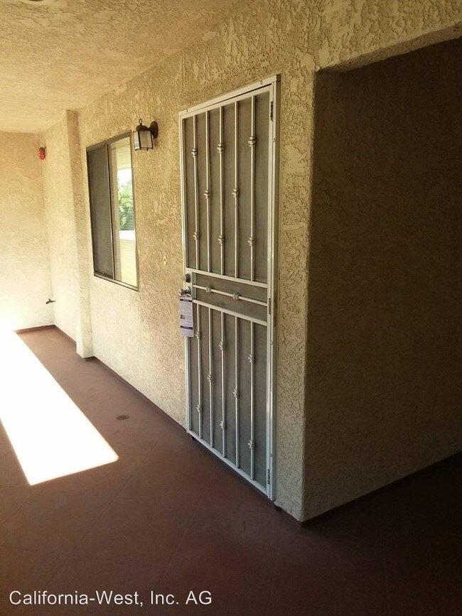 Building Photo - 2 br, 2 bath House - 525 GRANDE #E