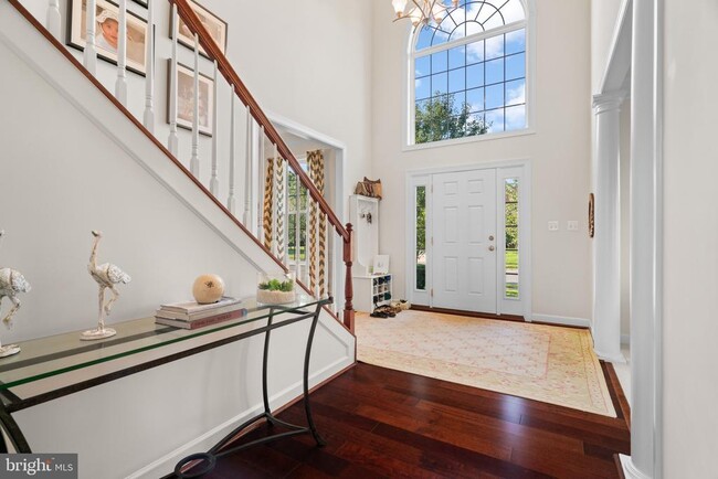 Building Photo - 308 Radiant Ct