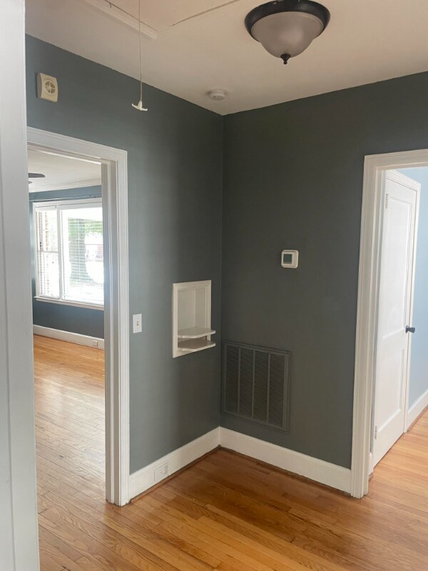 Foto del edificio - 711 Hillcrest Ave