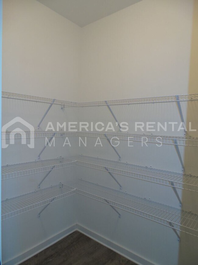 Building Photo - Home for Rent in Odenville... Available to...