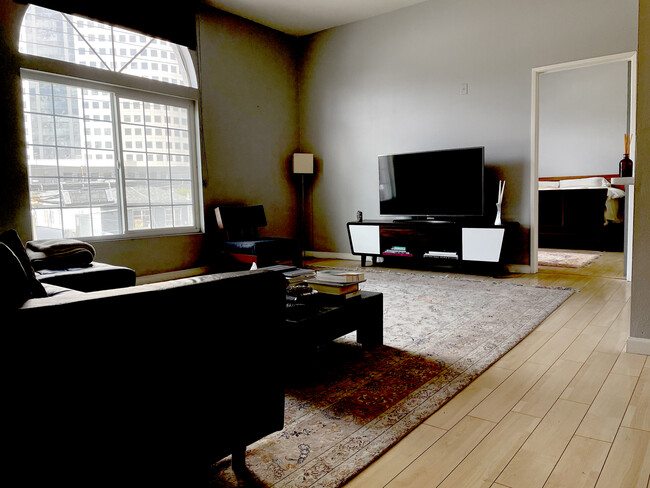 Foto del edificio - 151 N Maple St