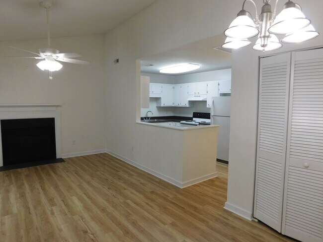 Foto del edificio - 1522 College Way
