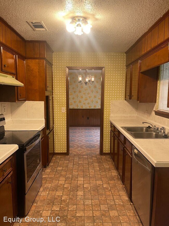 Foto del edificio - 3 br, 2 bath House - 4253  Will-O-Wood Blvd