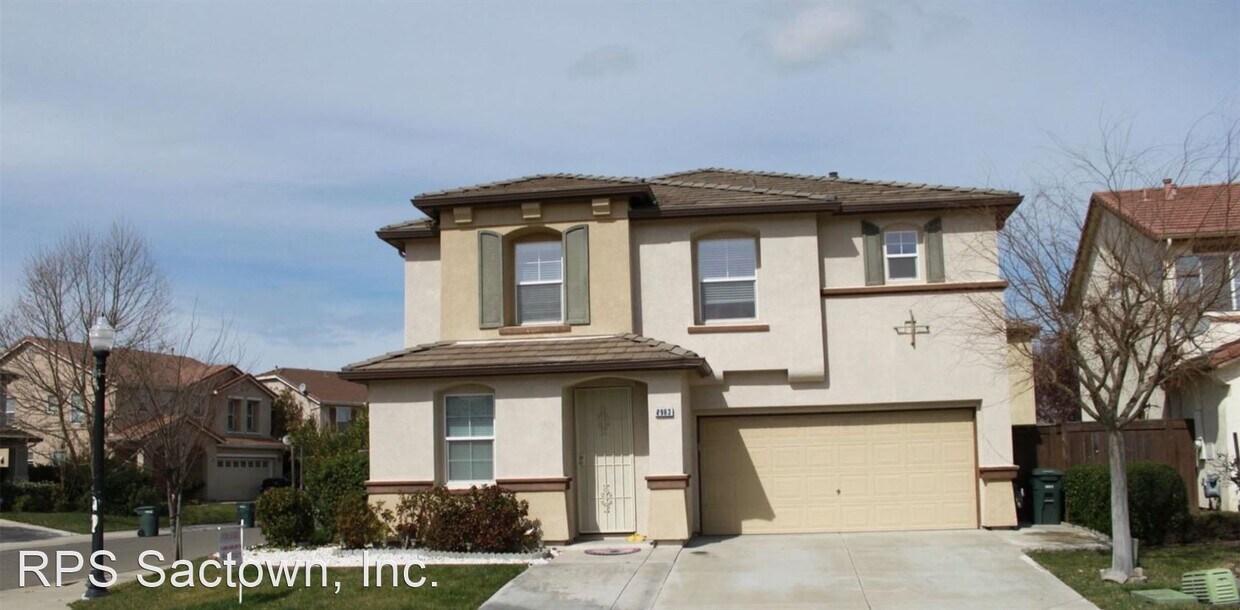 Foto principal - 4 br, 2.5 bath House - 2963 Ottumwa Drive