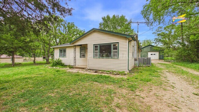 Foto del edificio - 4704 SW 101st Terrace