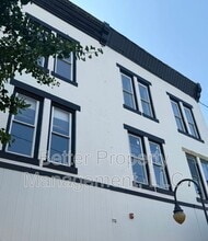 Building Photo - 112 N High St