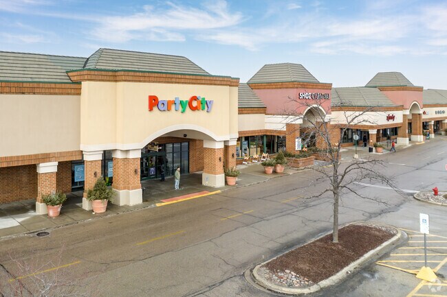 Bloomingdale has a great selection of retail.