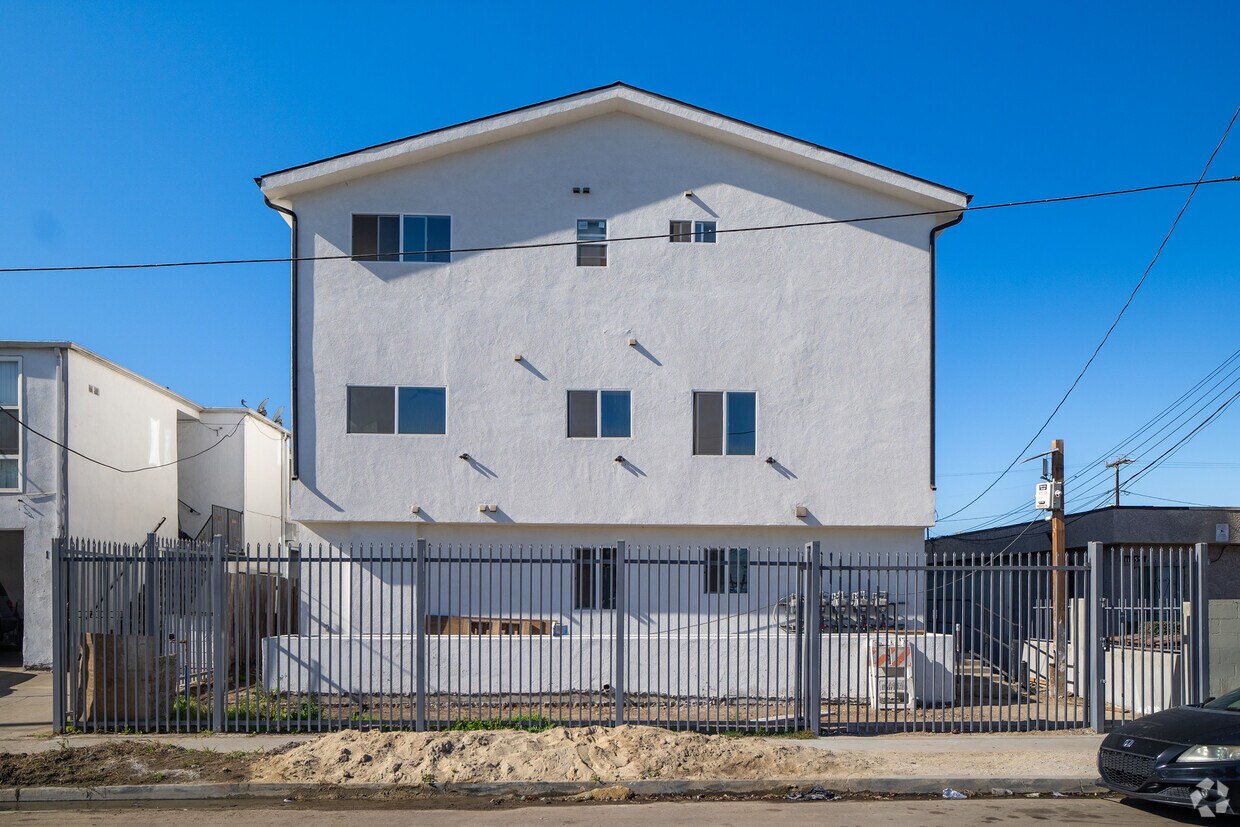 Building Photo - 11503 New Hampshire Ave