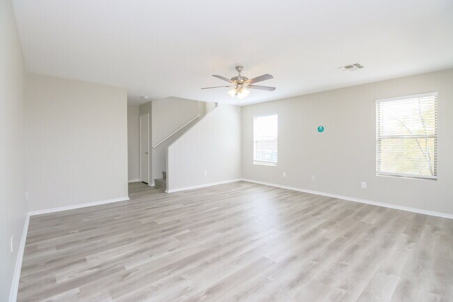 Foto del edificio - 2267 E 35th Ave