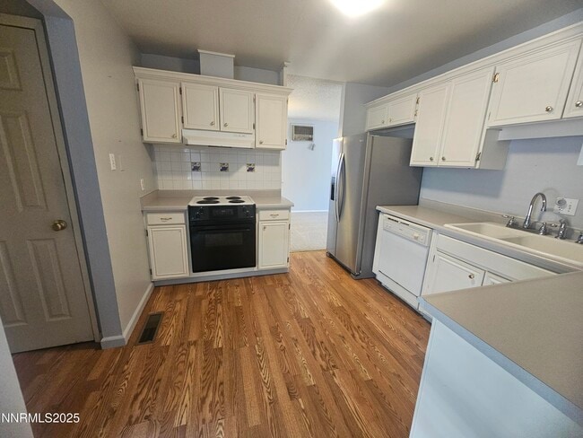 Building Photo - 3430 Nowlin Ln