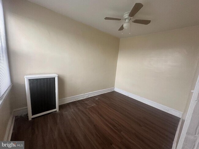 Foto del edificio - 5219 Burton St