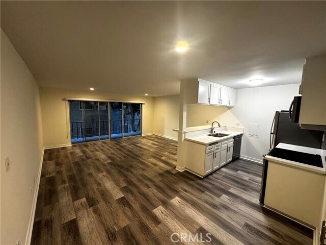Building Photo - 280 Molino Ave