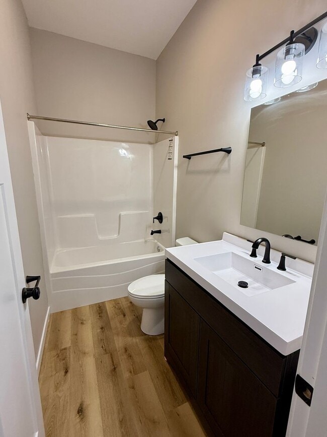 Building Photo - 1025 N 6th St