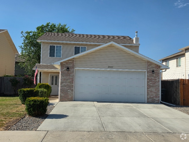 Building Photo - 2821 Village Park Dr