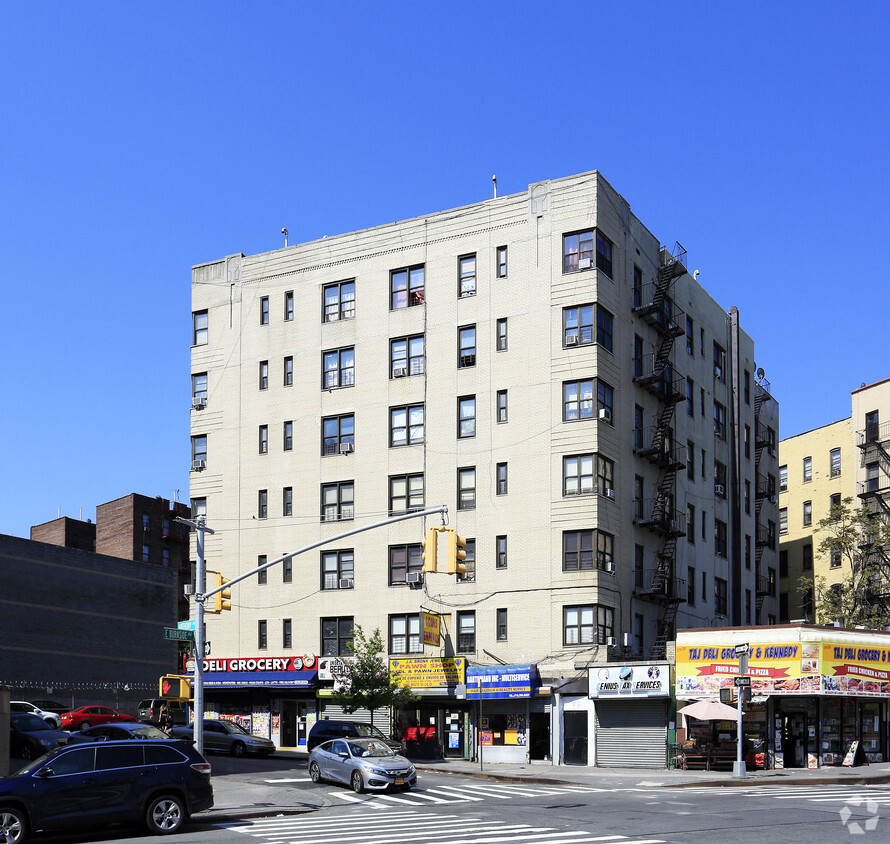 Primary Photo - 215 Bush St