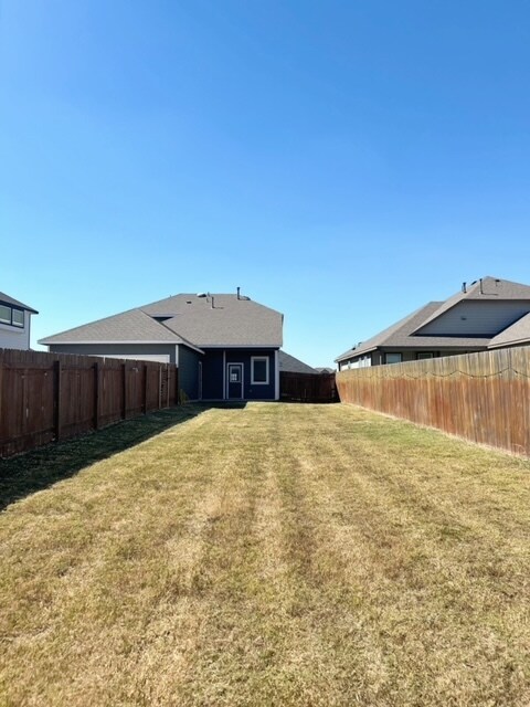 Foto del edificio - 212 Whisper Rill Dr