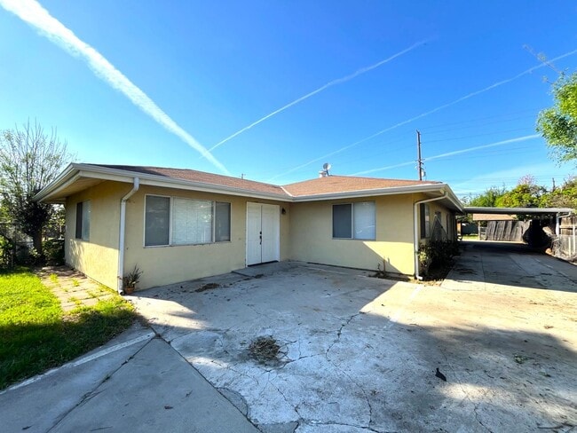 4 bed, 3 bath in Loma Linda, CA! - 4 bed, 3 bath in Loma Linda, CA! House