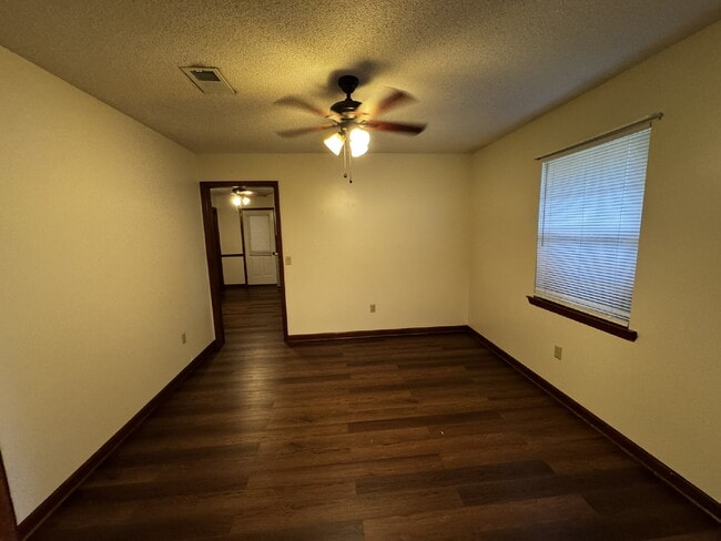 Building Photo - Home for Rent