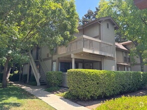 Building Photo - 1544 Bailey Rd
