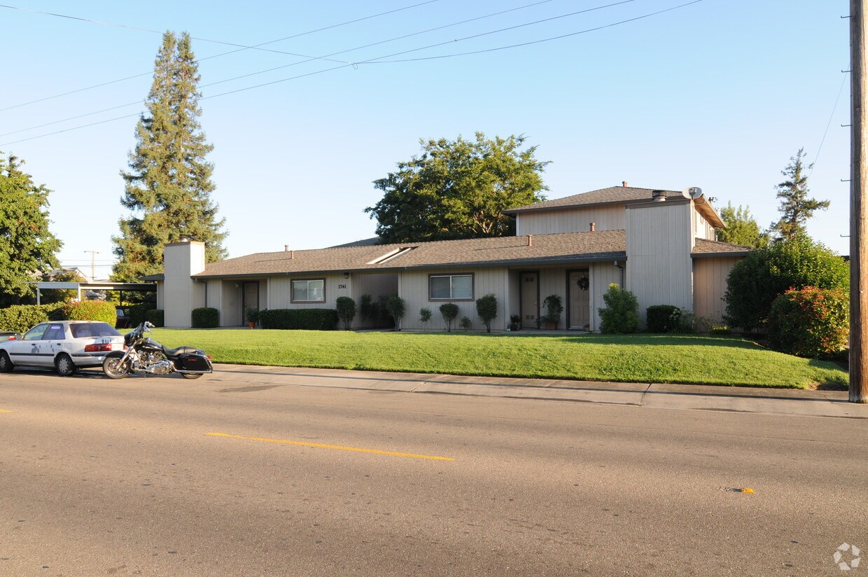 Foto del edificio - 1741 W Lockeford St