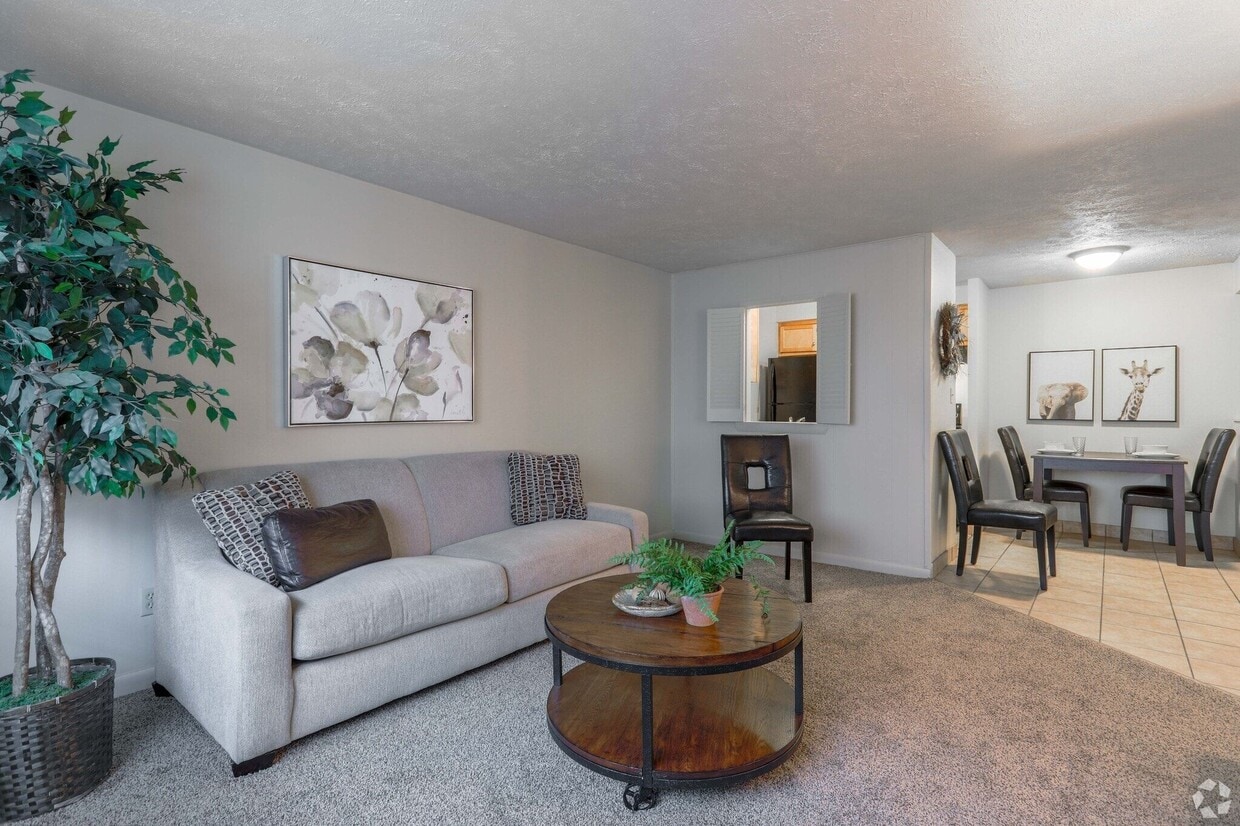 Primary Photo - Chamberlain I & II Apartments