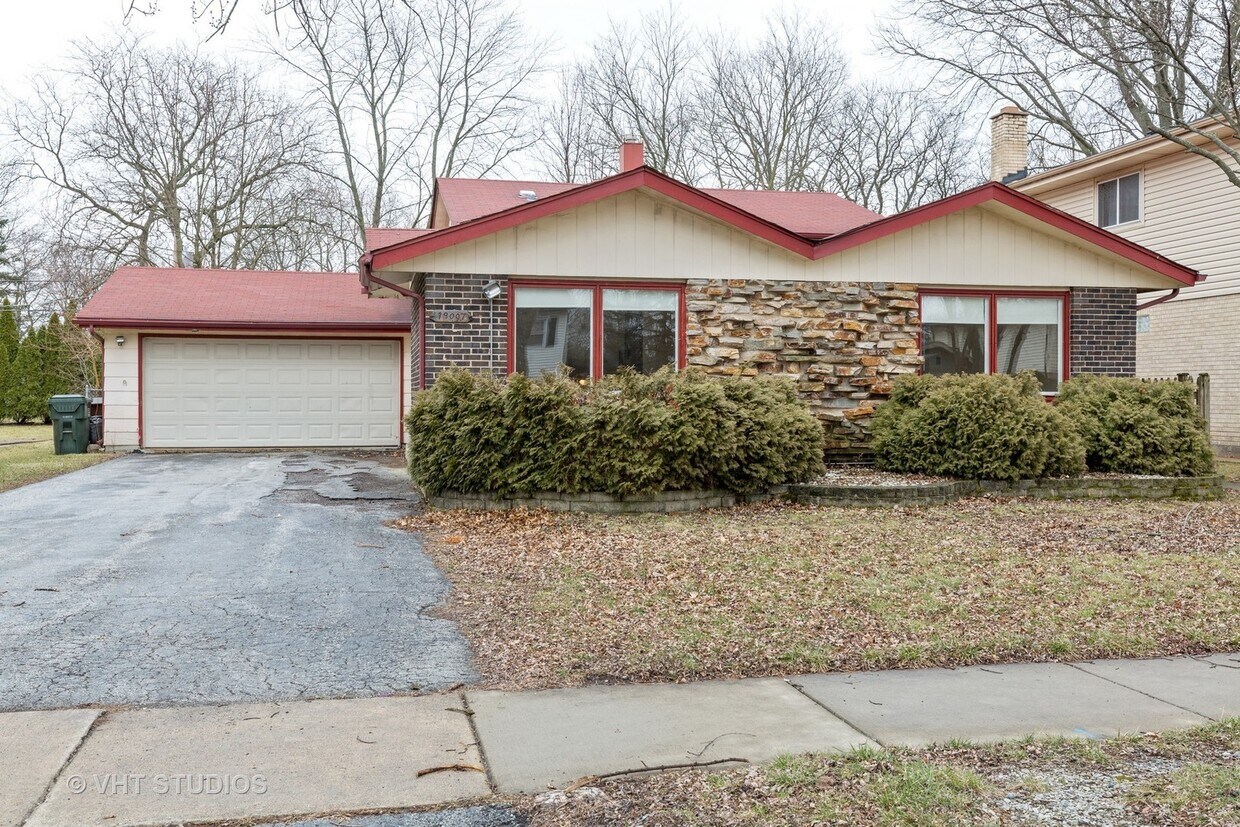 19007 Jodi Terrace, Homewood, IL 60430 House Rental in Homewood, IL