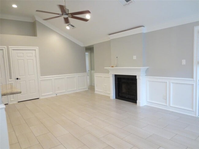 Building Photo - 8214 Split Oak Dr