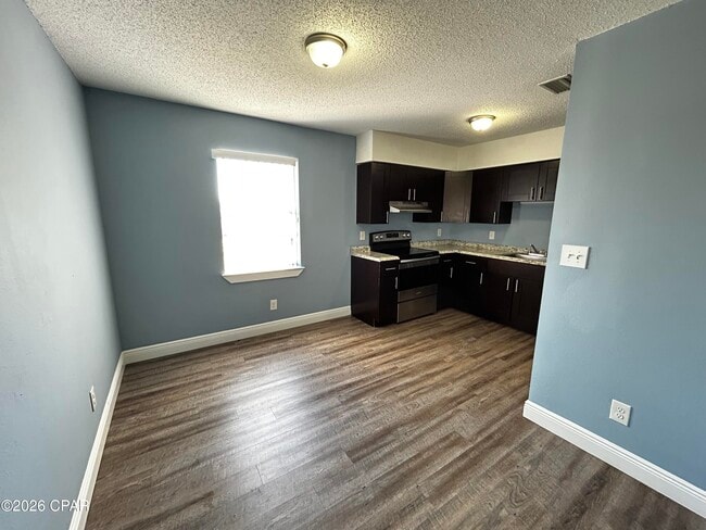 Foto del edificio - 6318 Lenawee St