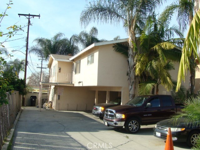 Foto principal - 8017 Comstock Ave