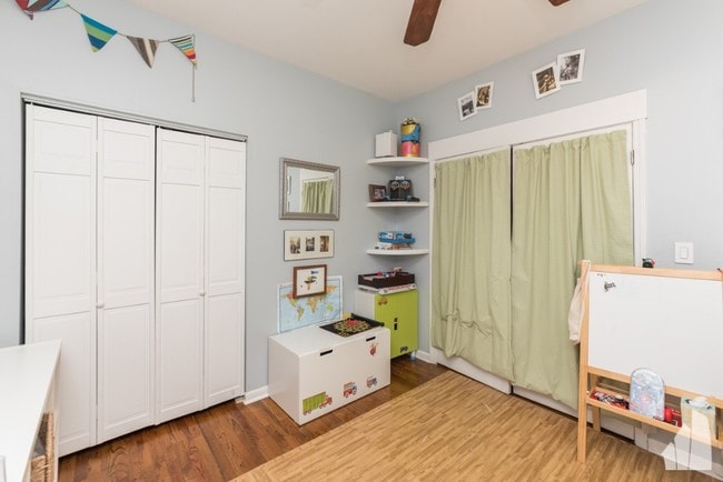 Building Photo - 1030 W Byron St