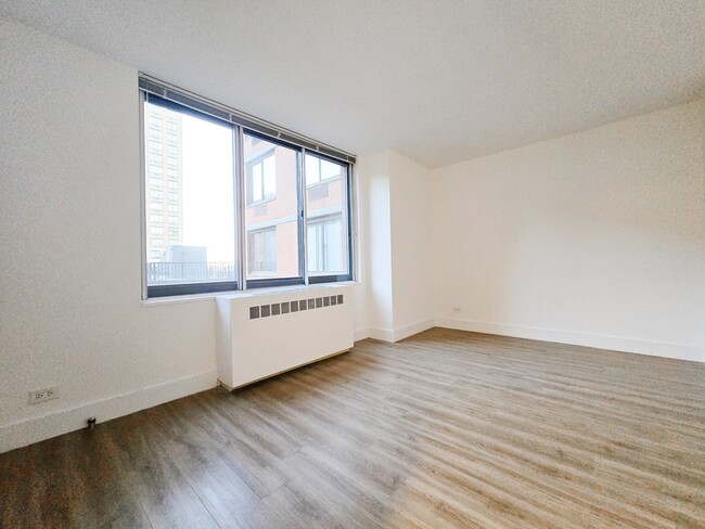 Foto del edificio - 1735 York Ave