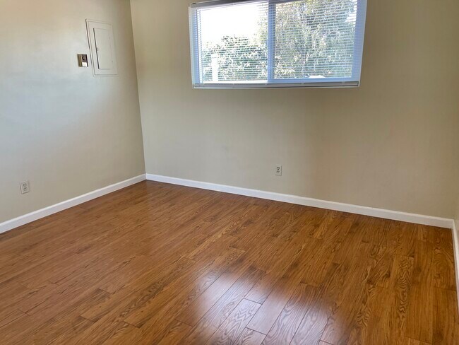 Dormitorio número 1. - 4433 W 159th St