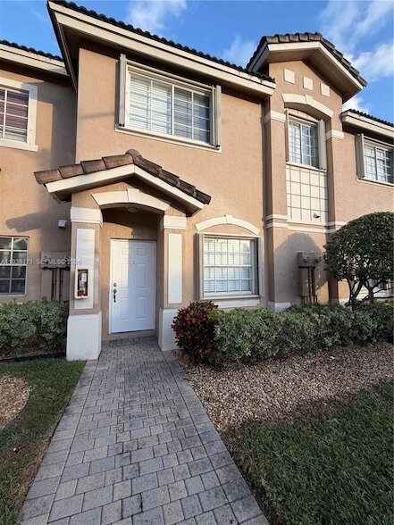 Building Photo - 5755 NW 115th Ct