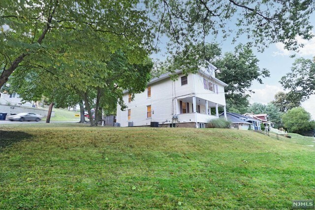 Foto del edificio - 70 Pasadena Pl