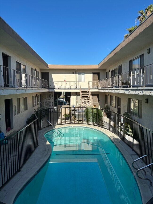 Foto del edificio - 2020 Preuss Rd