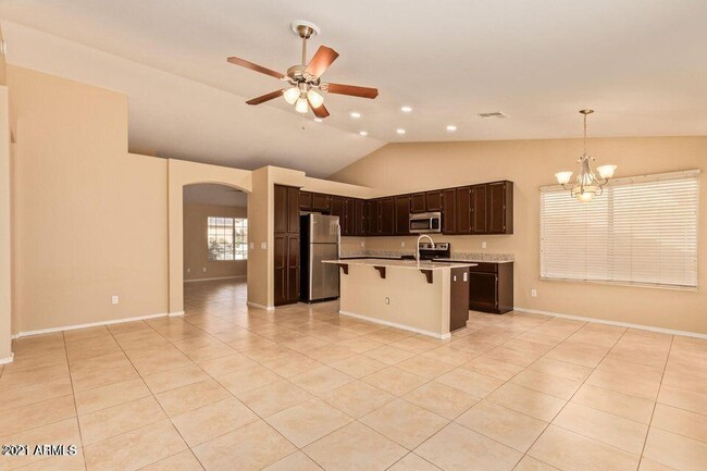 Building Photo - 6727 W Cherry Hills Dr
