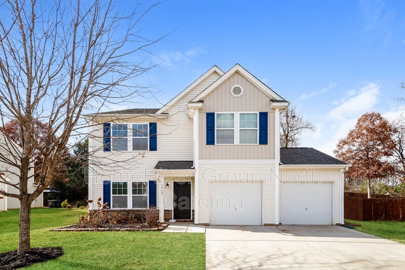 1519 Kellys Landing Drive, Mount Holly, NC 28120 House Rental in