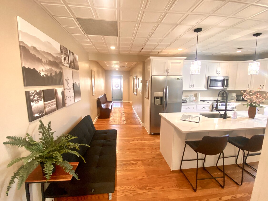 Foto principal - 208 Walnut St