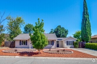 Building Photo - 18565 Paseo Lado