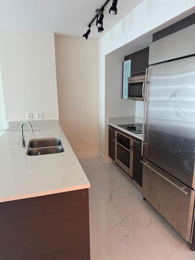 Foto del edificio - 500 Brickell Ave