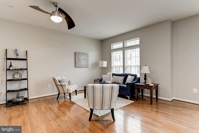 Building Photo - 1739 Theale Way